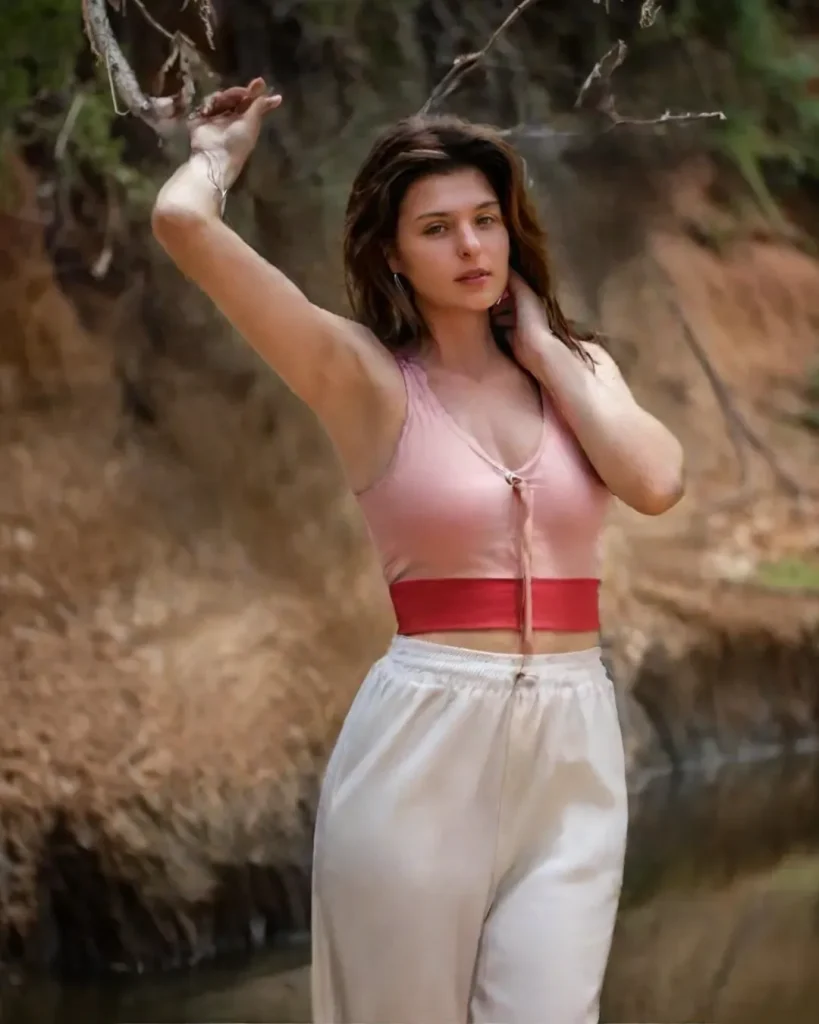 Who is Leah Gotti? Bio/Wiki Age Career Net Worth 2024